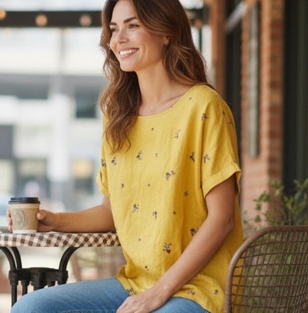 Cynthia Rowley Woman Artsy Boho Chic Linen Top SZ M Yellow Embroidered Floral